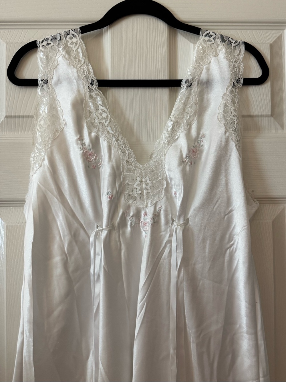 Satiny White Lace-Trimmed Chemise with Ribbons & Pink Embroidery from Barbizon - Picture 3 of 13